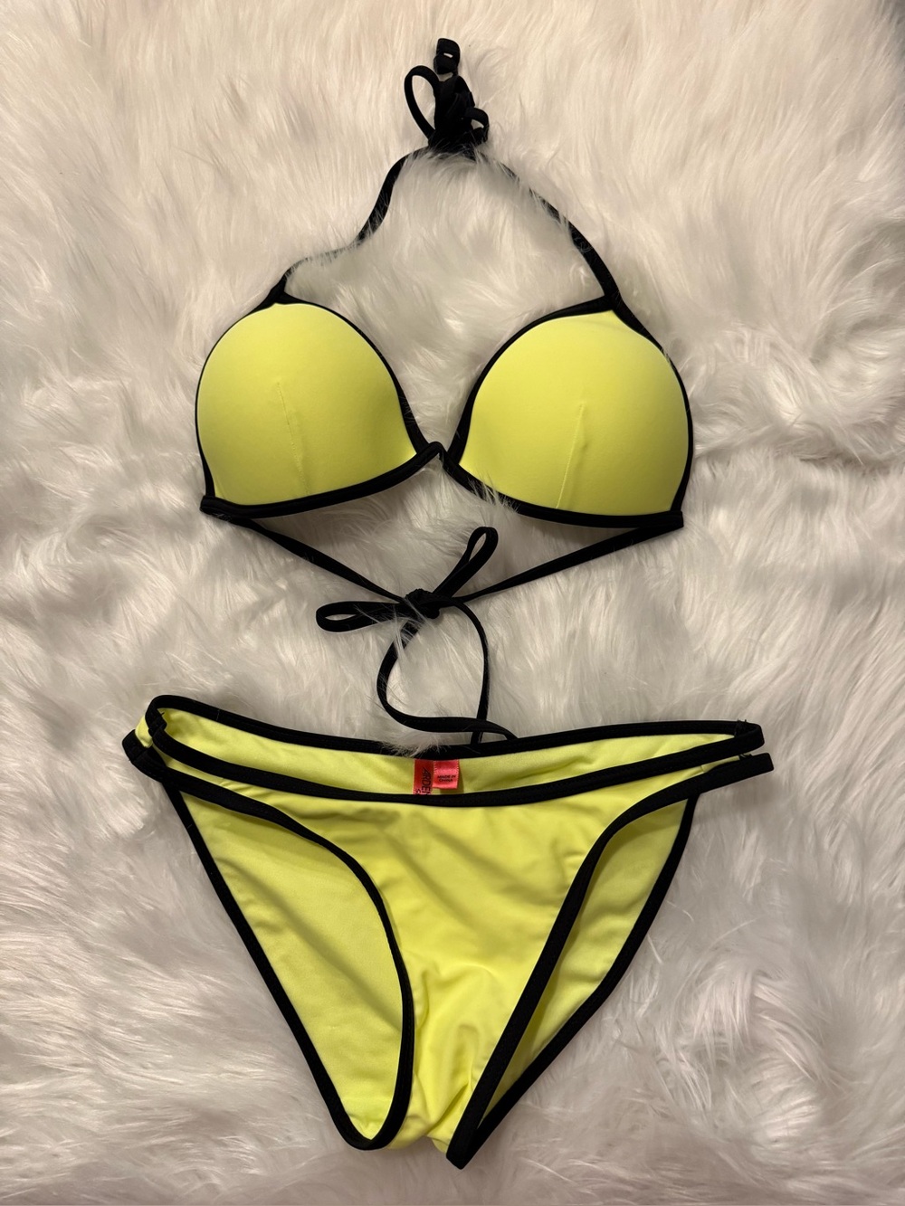 👙 ARDENE - Swim
Neon Yellow Bikini Set 👙